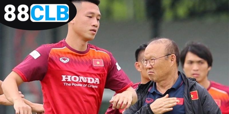 Tác Giả Huy Hùng - Người Đứng Sau Thành Công Của 88CLB 1 doi-net-ve-tac-gia-huy-hung